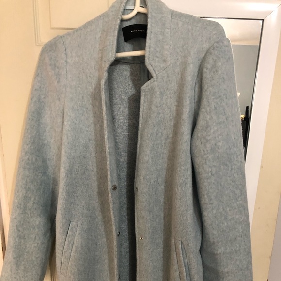 Tall notch collar coat. - Picture 2 of 6